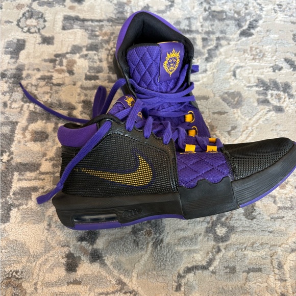 Nike LeBron Witness 8 "Lakers" Basketball Shoes - Black/Purple/Gold - Size 9 - Picture 3 of 3